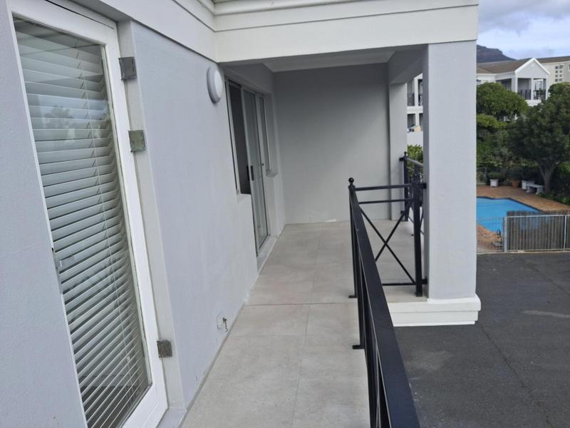 To Let 2 Bedroom Property for Rent in Vredehoek Western Cape